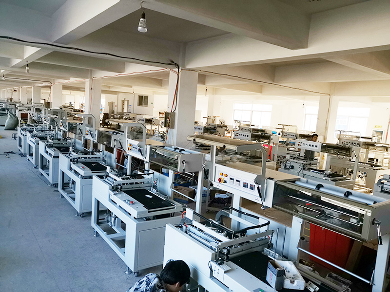 貼標(biāo)機(jī)車(chē)間